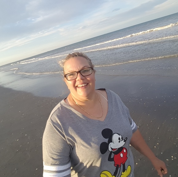 Meet your Posher, Angela - Picture 2 of 2